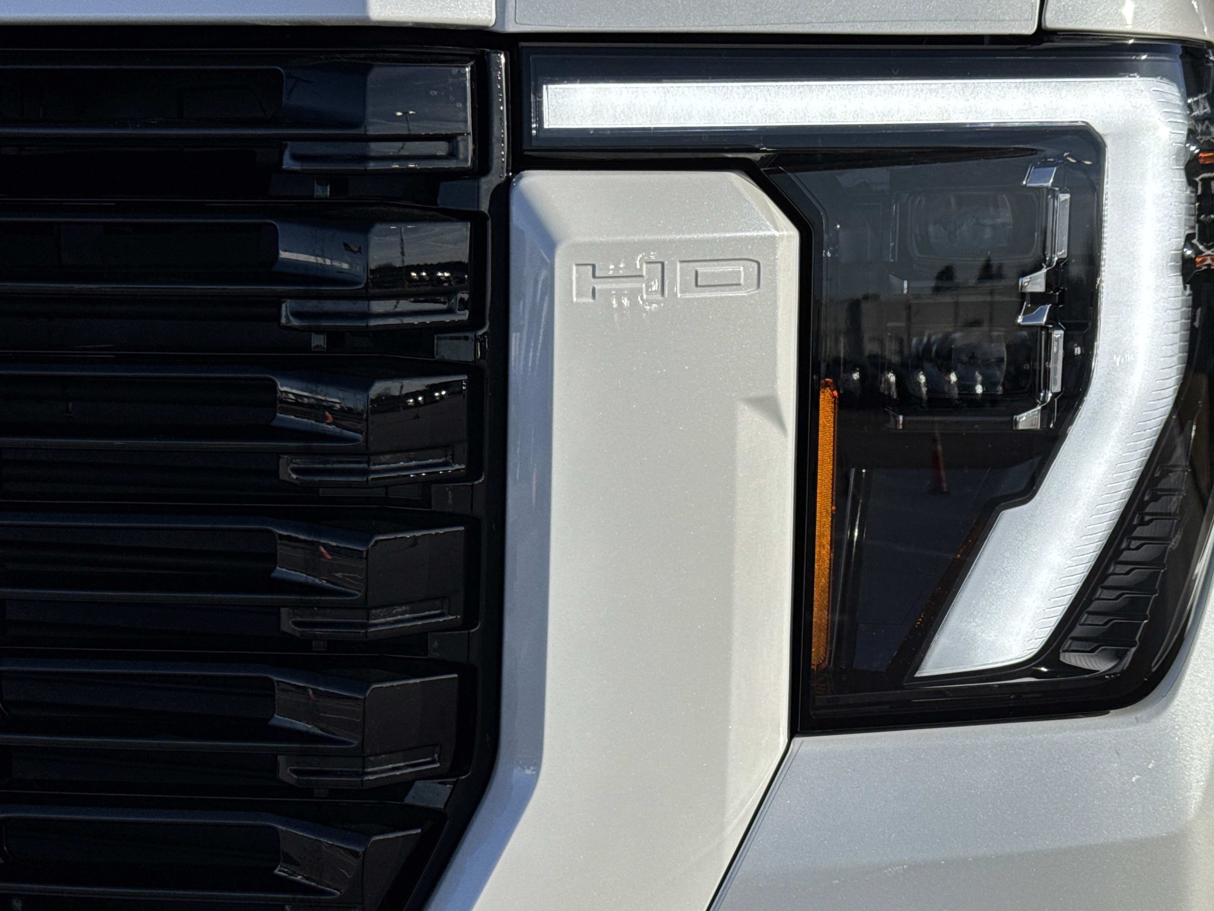 Used 2025 GMC Sierra 2500 Denali w/ Denali Reserve Package image 6