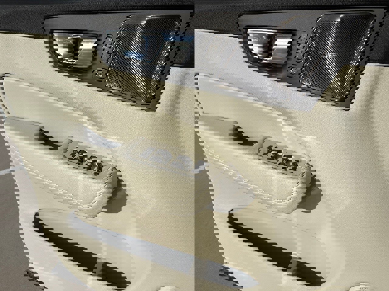 New 2026 Volvo XC60 T8 Ultra w/ Protection Package Premier image 17