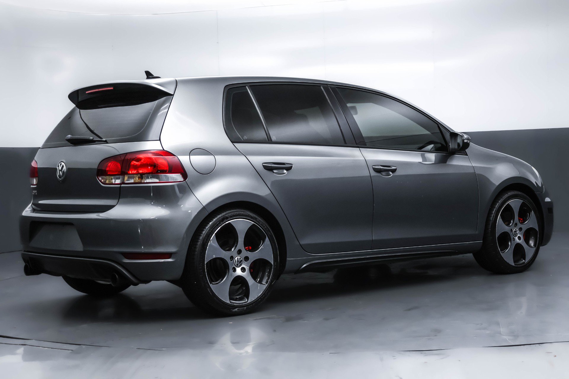 Used 2011 Volkswagen GTI Autobahn image 6
