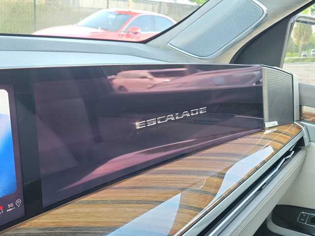 Used 2025 Cadillac Escalade ESV Sport Platinum AWD/4WD image 23