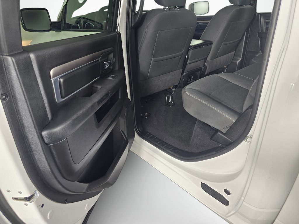 Used 2024 RAM 1500 Warlock AWD/4WD image 29
