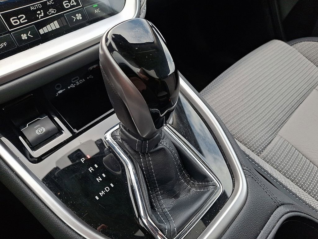 Certified 2025 Subaru Outback Premium w/ Popular Package #1A image 16