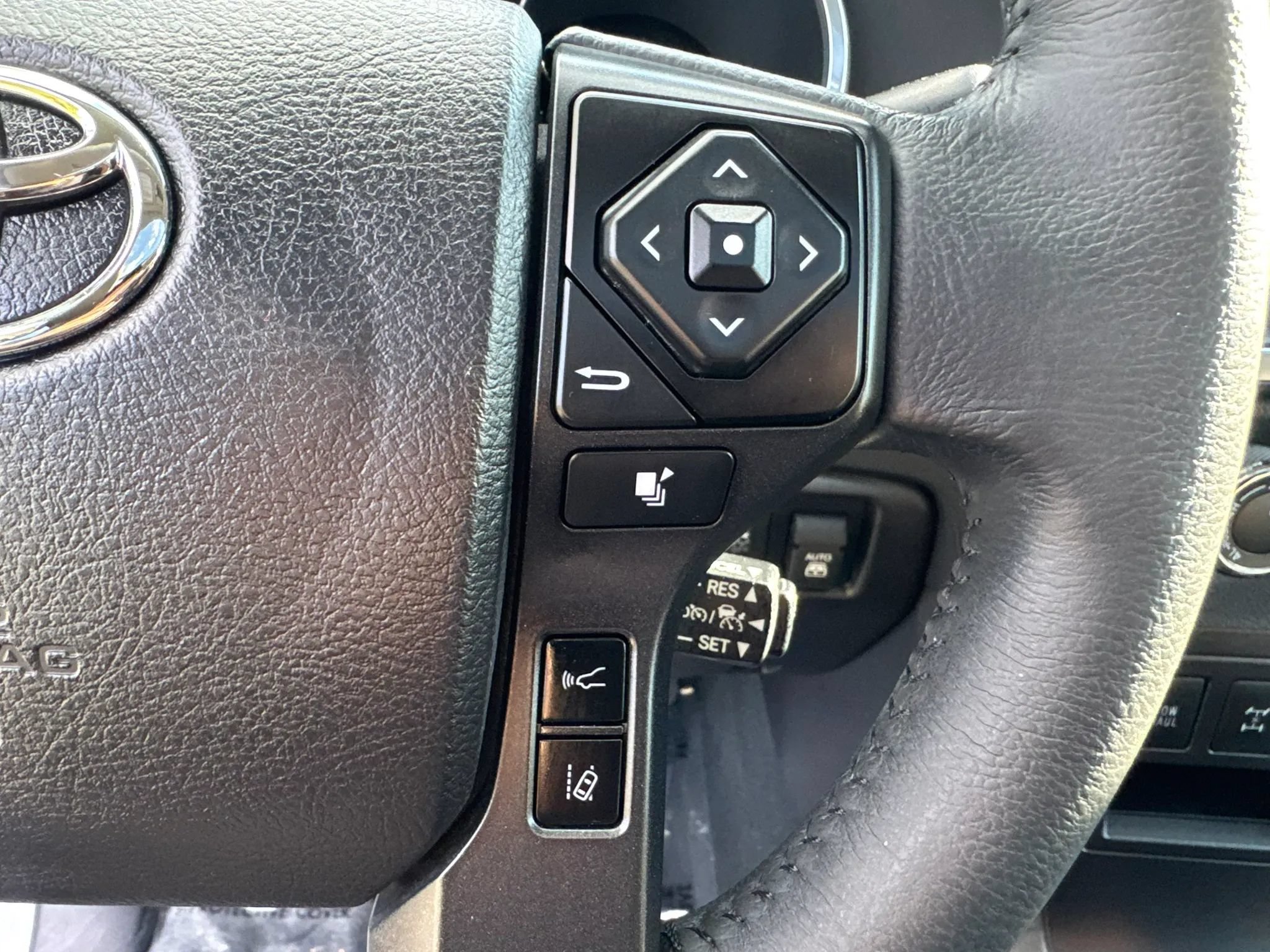 Used 2021 Toyota Sequoia TRD Pro AWD/4WD image 20