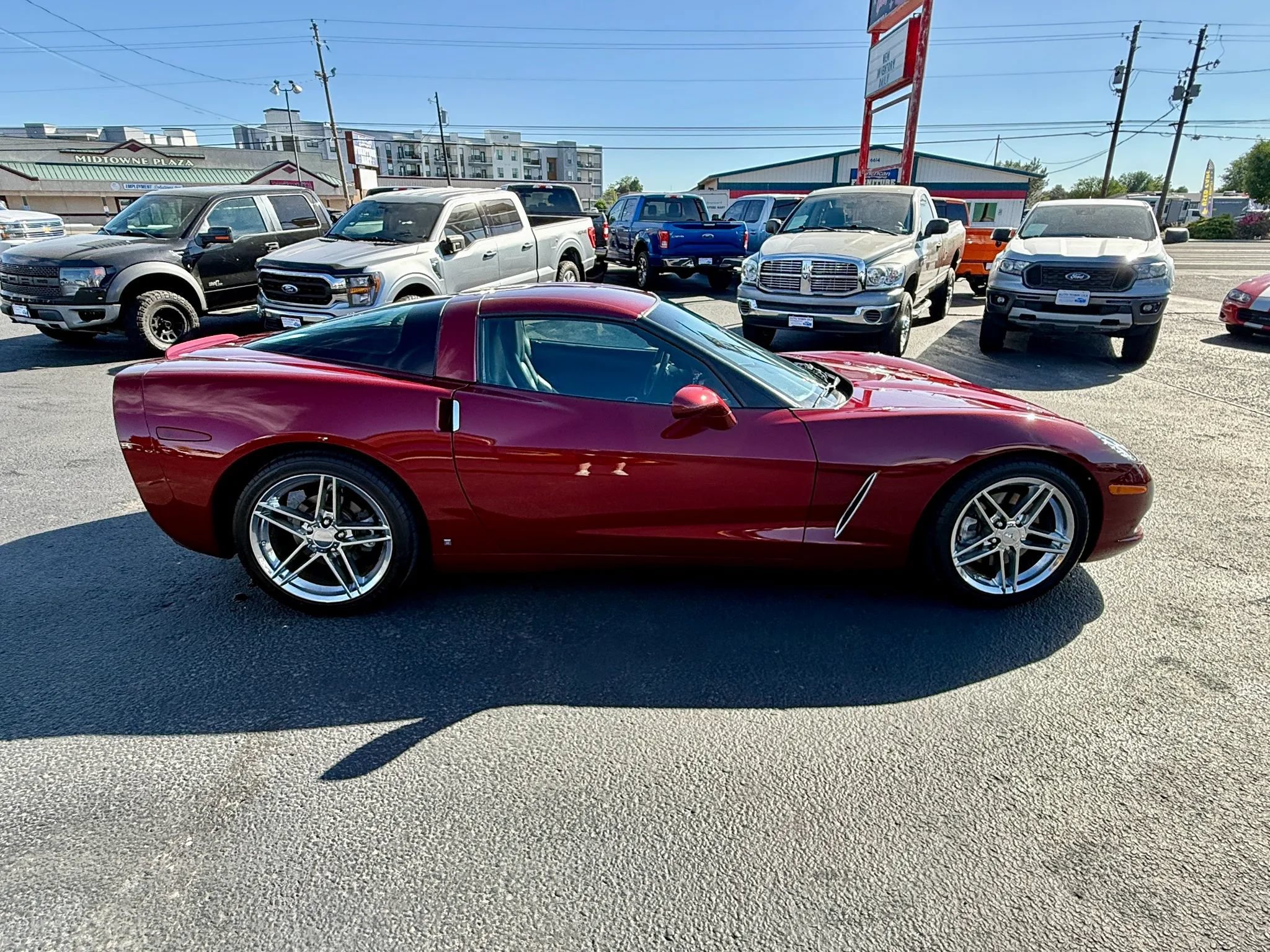 Used 2006 Chevrolet Corvette Coupe w/ Preferred Equipment Group RWD image 6