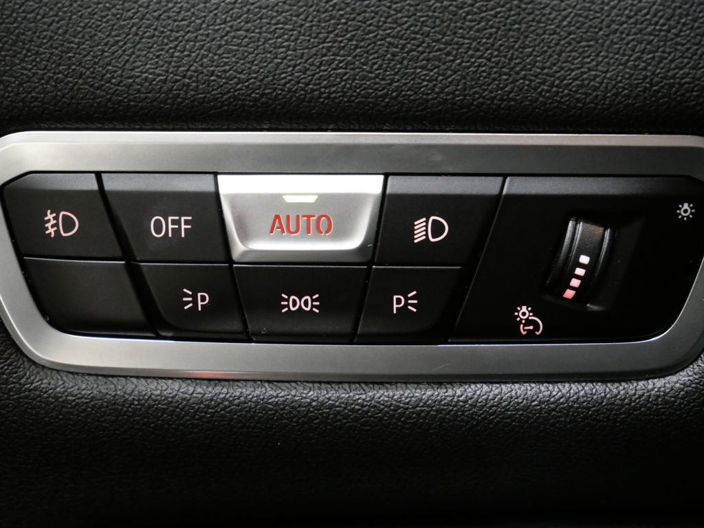 Used 2021 BMW X7 xDrive40i w/ Cold Weather Package AWD/4WD image 15