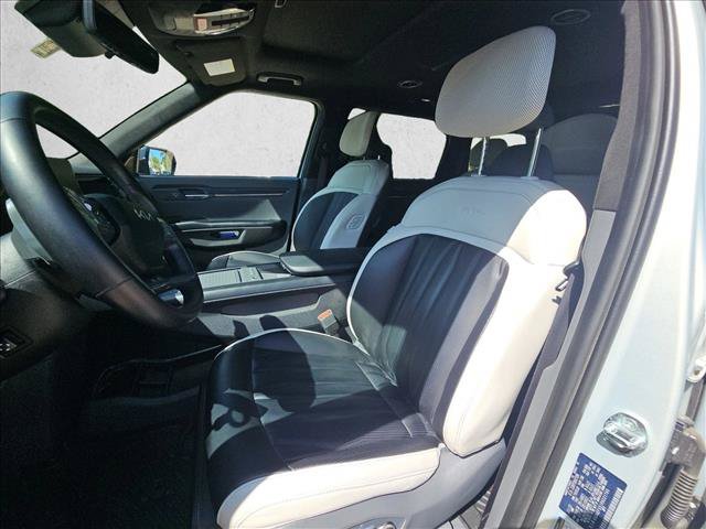 Used 2024 Kia EV9 GT-Line AWD/4WD image 16