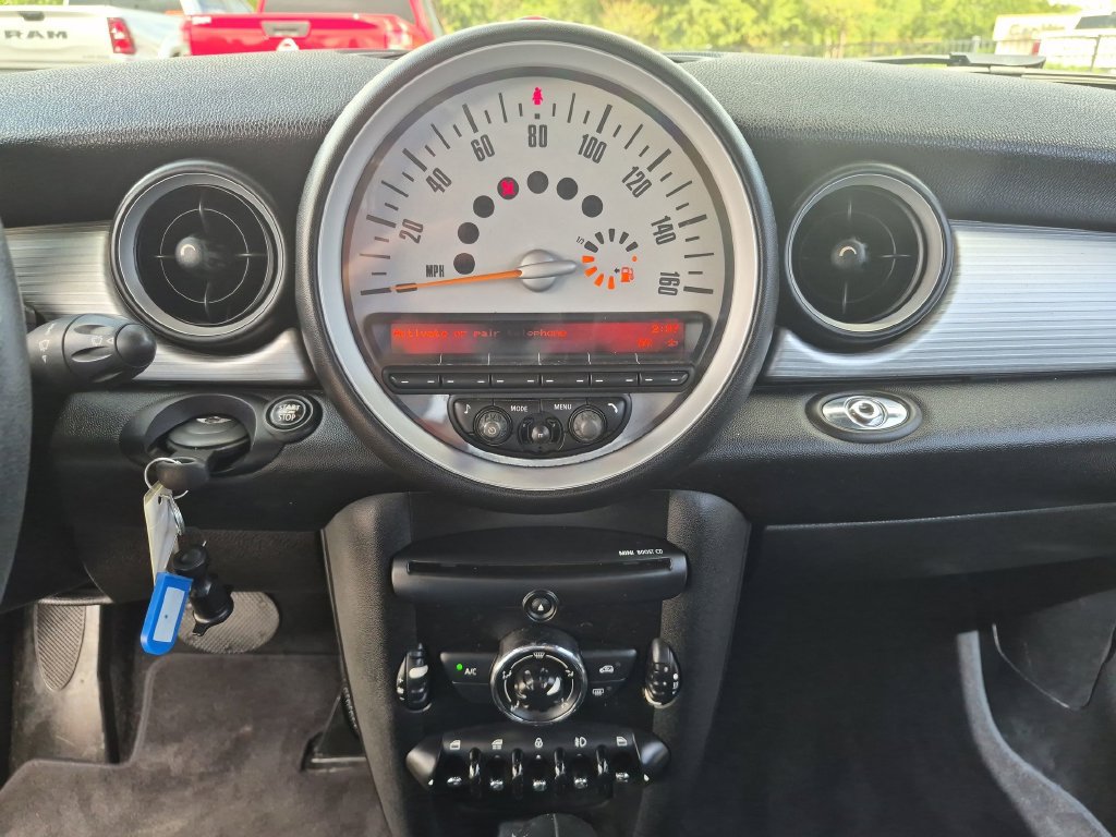 Used 2014 MINI Cooper Convertible FWD image 27