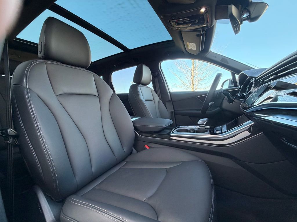 Used 2025 Audi Q7 2.0T Premium w/ Convenience Plus Package image 21