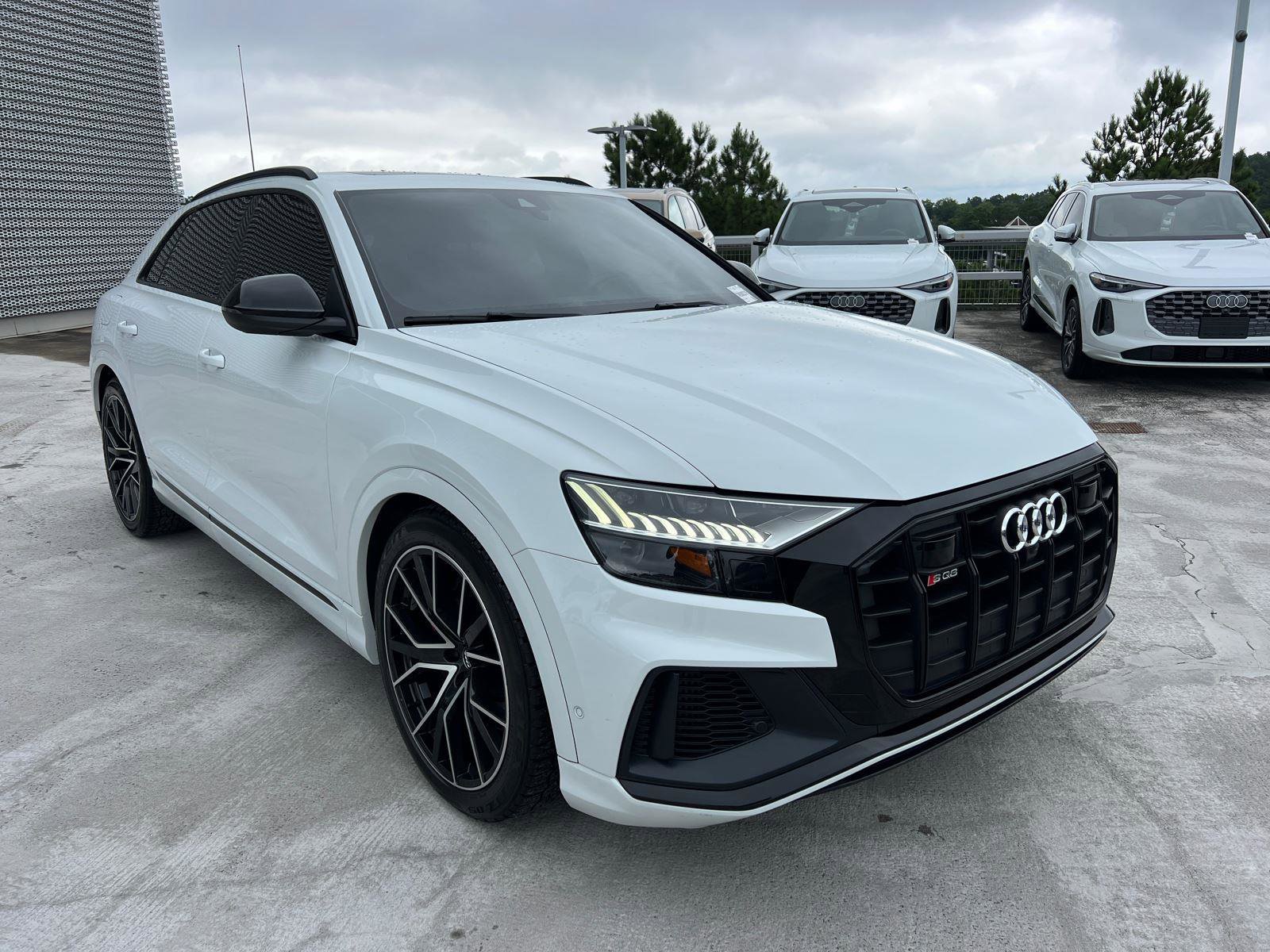 Used 2021 Audi SQ8 Prestige w/ Prestige Package image 3
