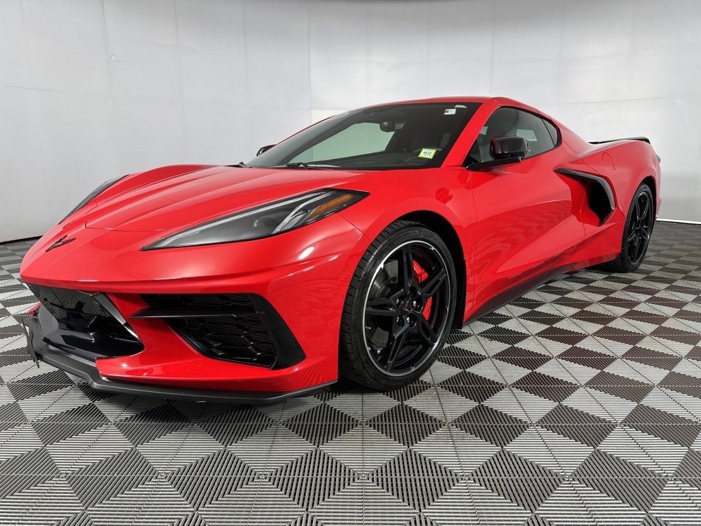Used 2021 Chevrolet Corvette Stingray Preferred Cpe w/ Z51 Performance Package RWD image 4