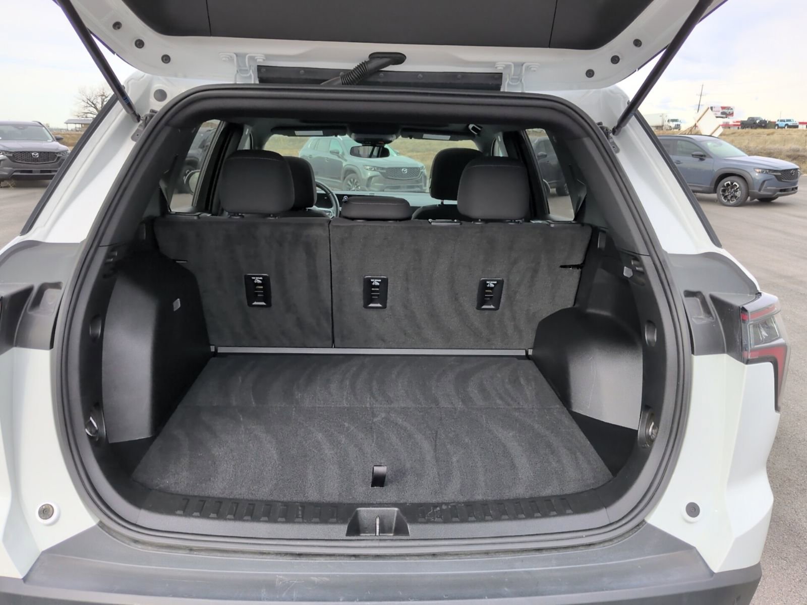 Used 2025 Chevrolet Equinox LT image 12