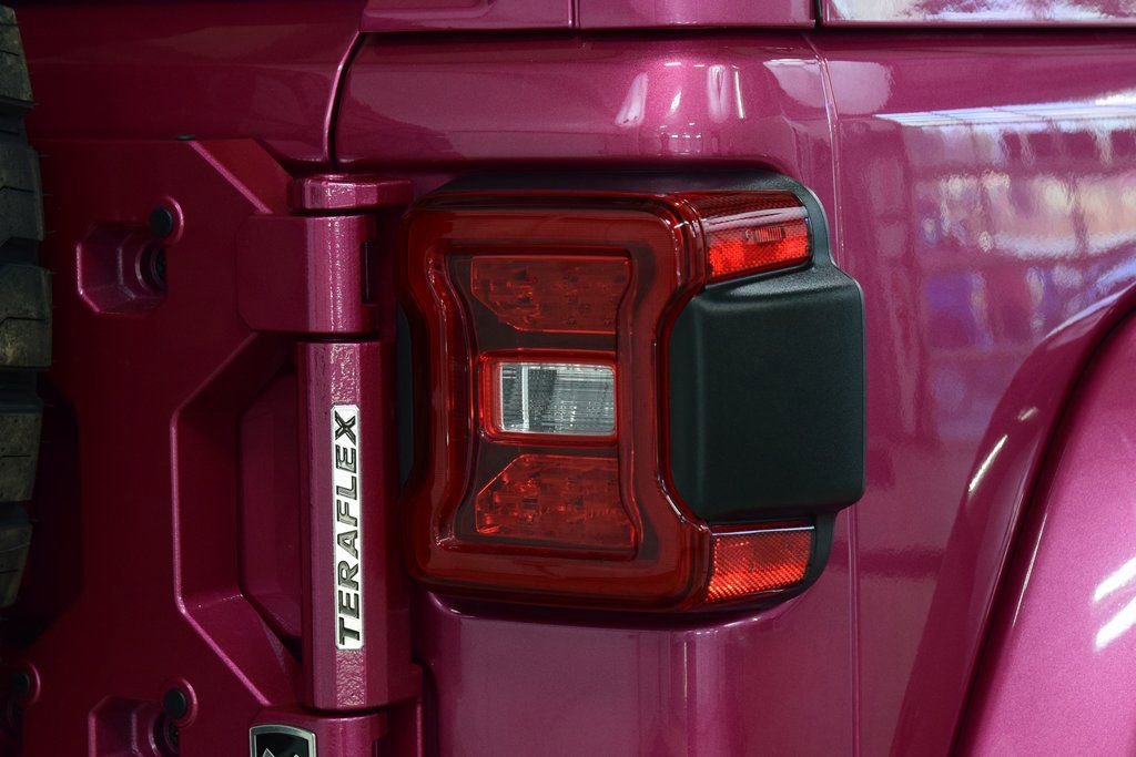 Used 2024 Jeep Wrangler Sahara w/ Technology Group image 20