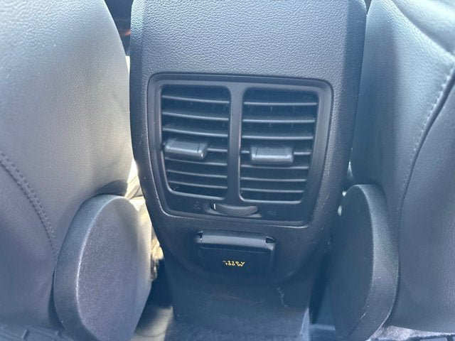 Used 2017 Ford Escape SE w/ SE Leather Comfort Package AWD/4WD image 17