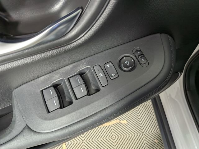 Used 2023 Honda HR-V LX image 14