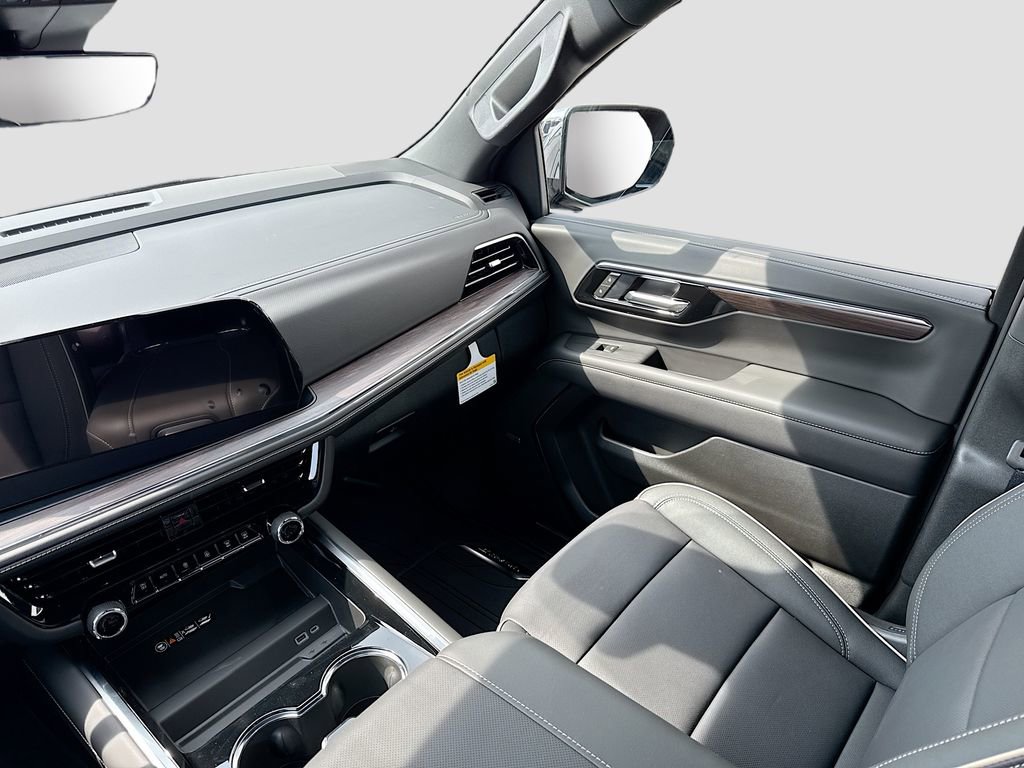 New 2026 Chevrolet Suburban Premier AWD/4WD image 25