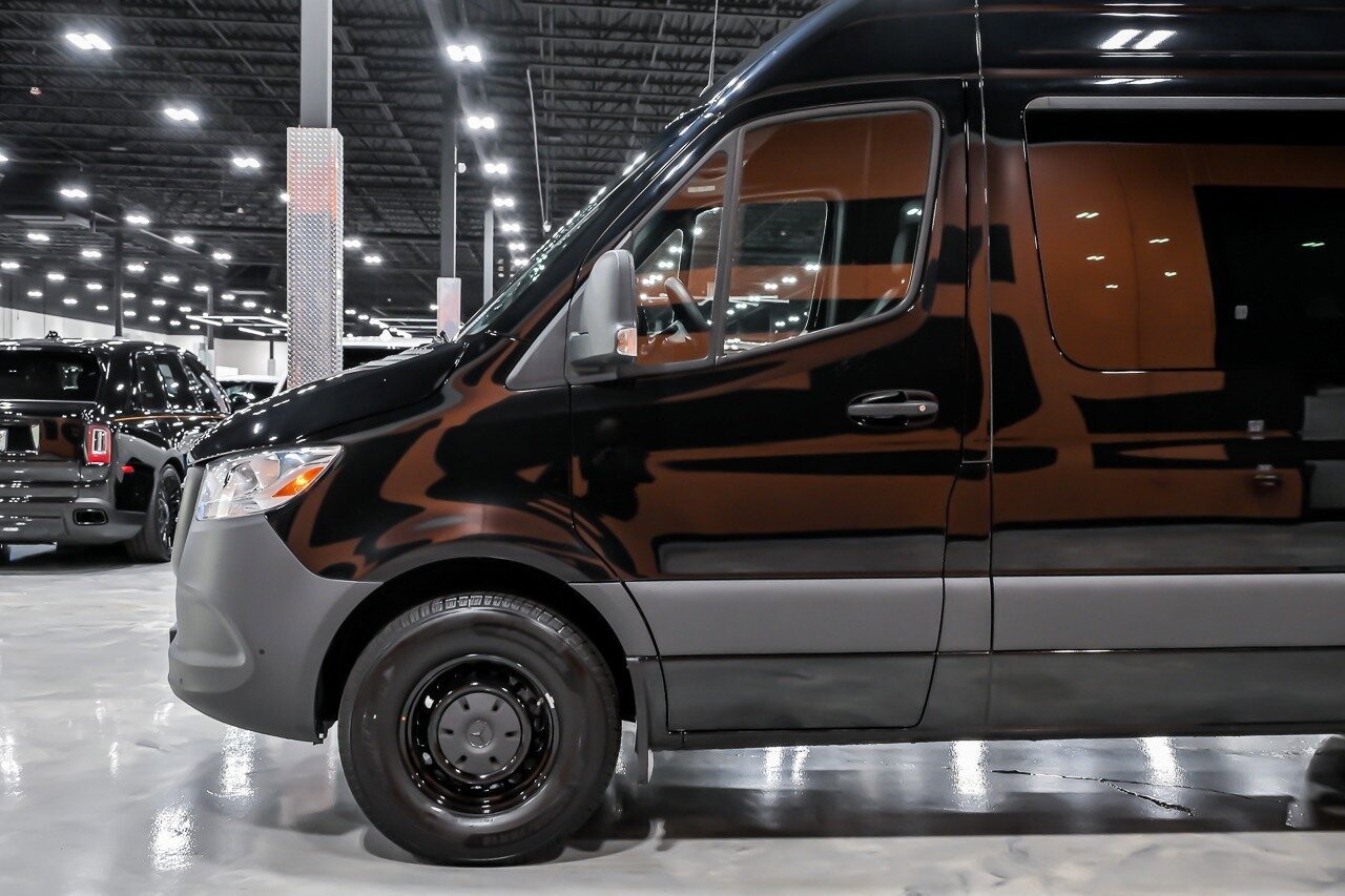 Used 2024 Mercedes-Benz Sprinter 2500 image 10