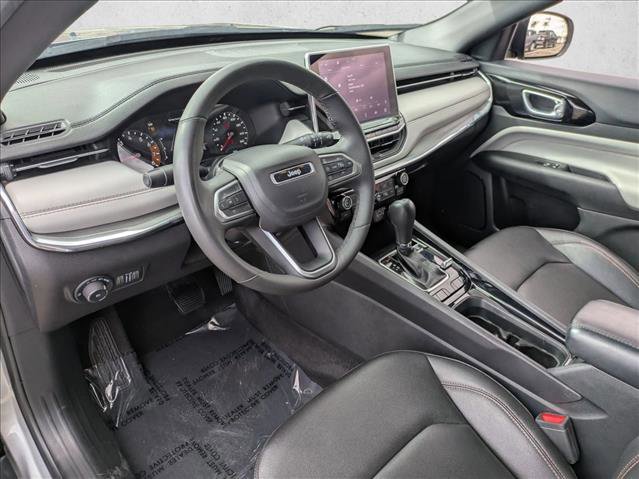 Used 2024 Jeep Compass Limited image 9