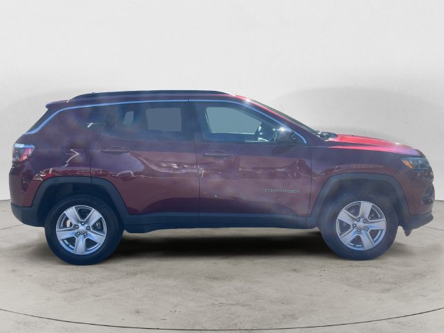 Used 2022 Jeep Compass Latitude AWD/4WD image 6