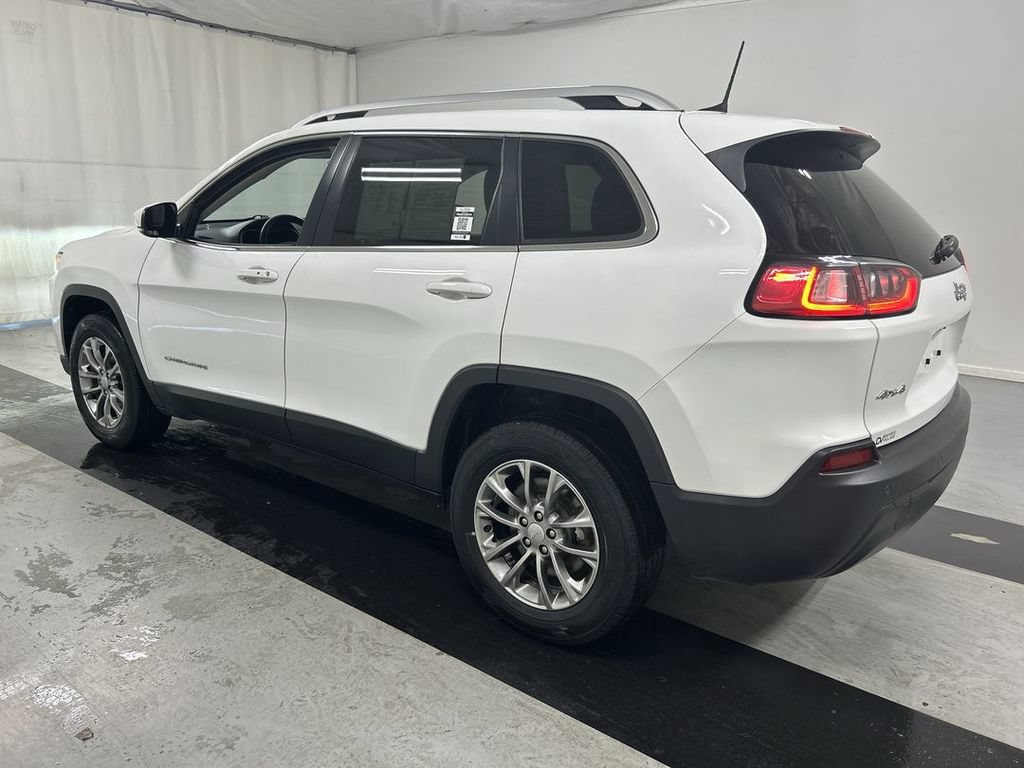 Used 2019 Jeep Cherokee Latitude Plus AWD/4WD image 7
