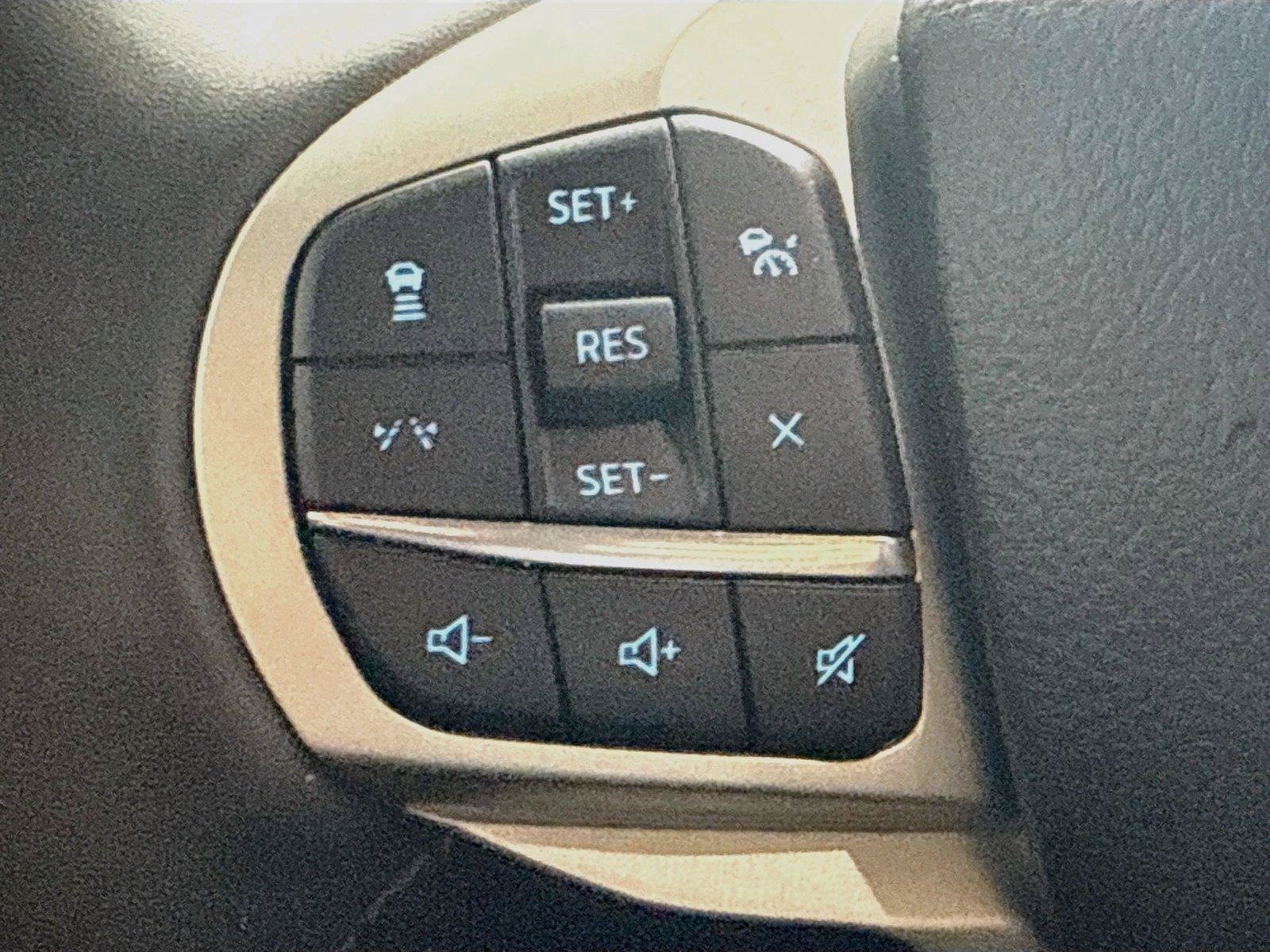 Used 2025 Ford Explorer Active RWD image 12