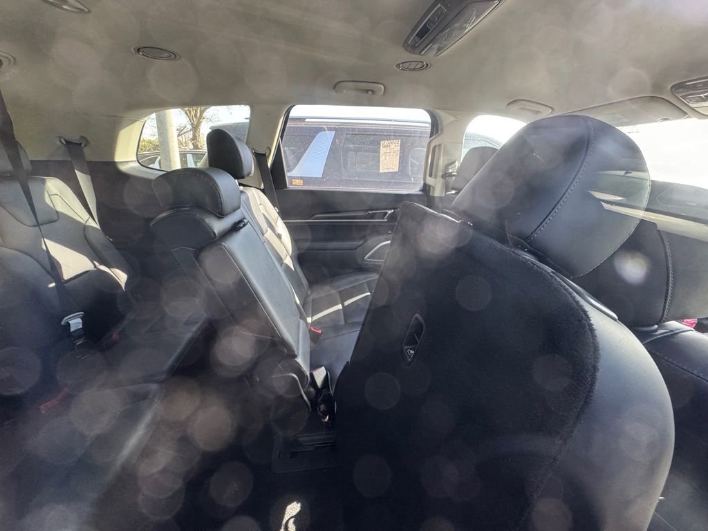 Certified 2023 Kia Telluride LX image 5