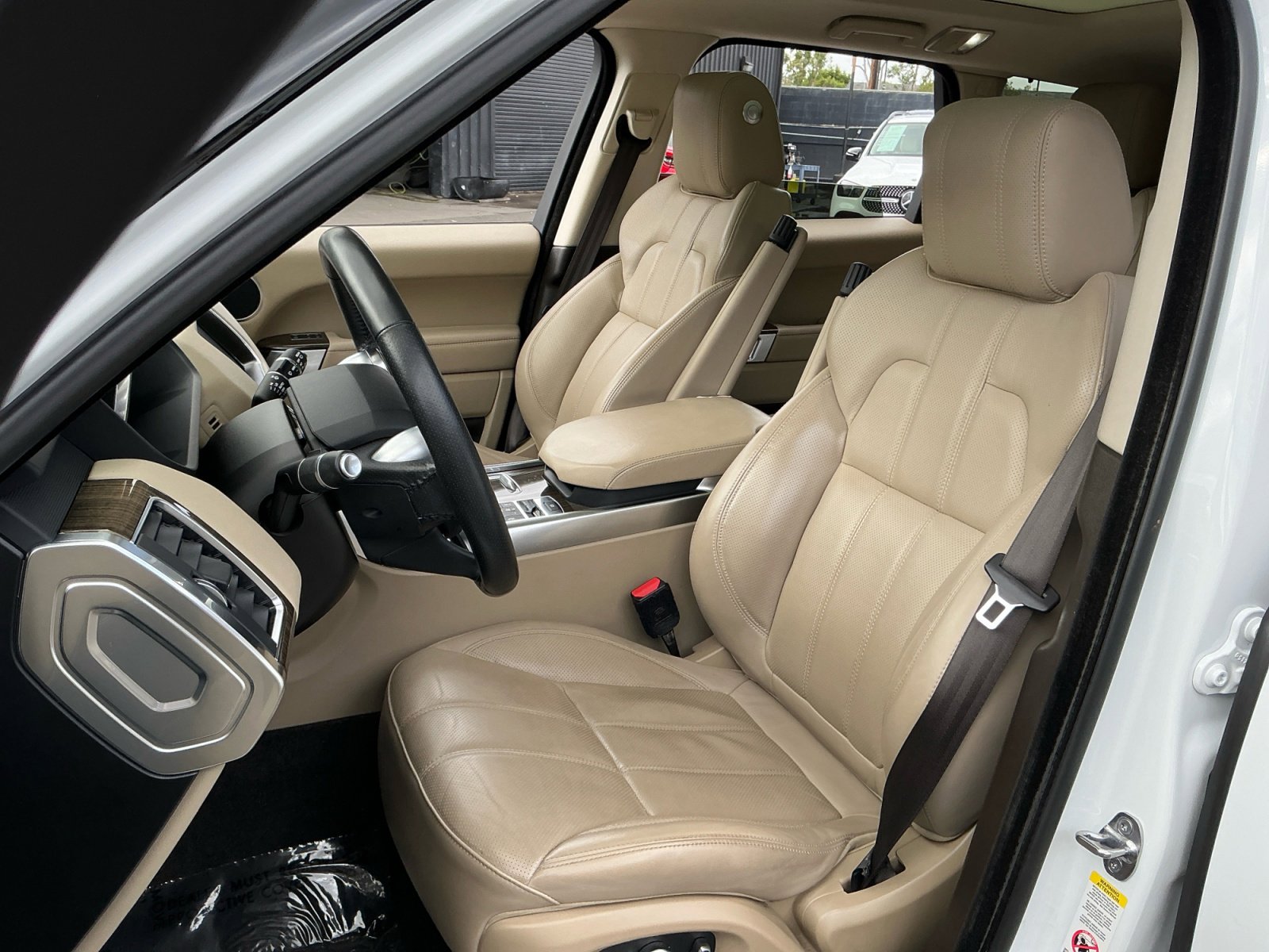 Used 2017 Land Rover Range Rover Sport HSE AWD/4WD image 18