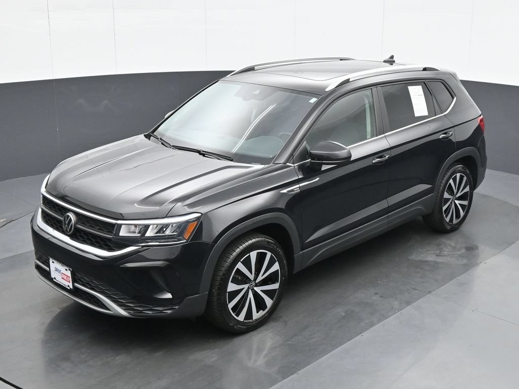 Used 2022 Volkswagen Taos SE AWD/4WD image 17