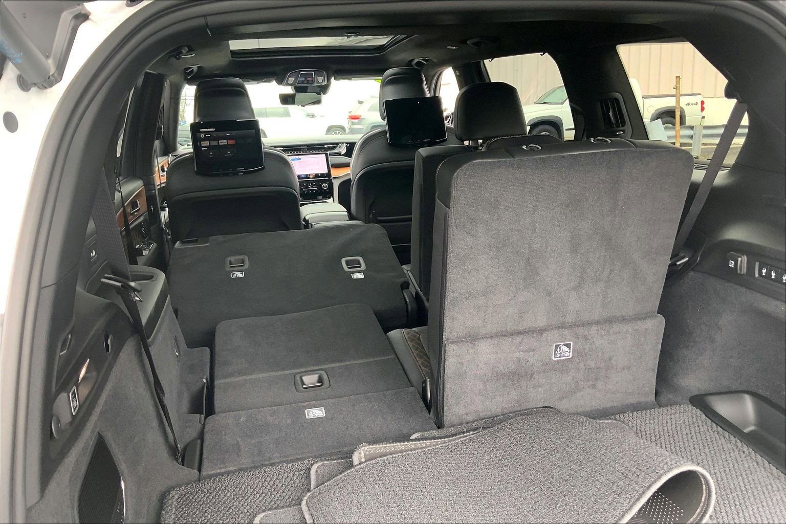 Certified 2025 Jeep Grand Cherokee L Summit image 35