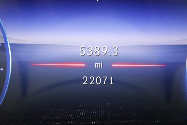 Used 2022 Mercedes-Benz EQS 450+ Sedan image 8