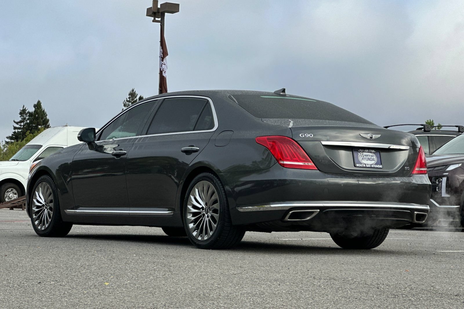 Used 2018 Genesis G90 5.0 Ultimate RWD image 6