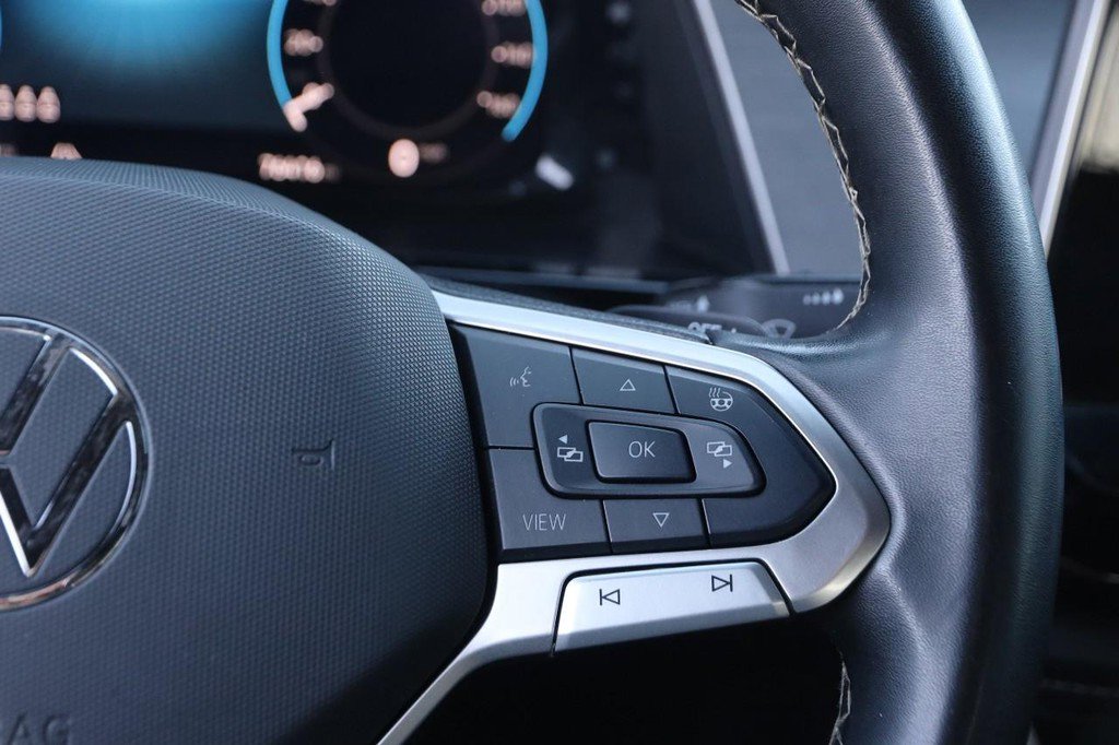 Used 2024 Volkswagen Atlas Cross Sport SE image 13