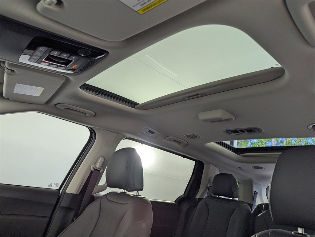 New 2026 Kia Carnival SX image 29
