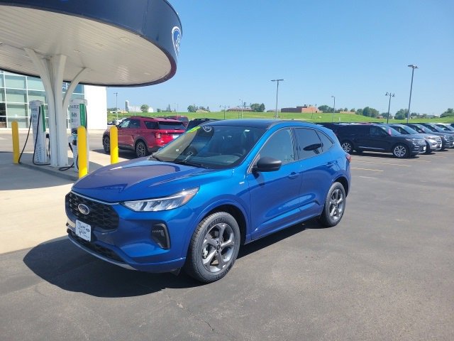 Used 2023 Ford Escape ST-Line w/ Tech Pack #1 image 1