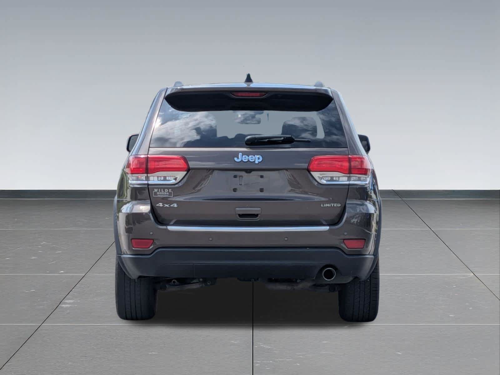 Used 2017 Jeep Grand Cherokee Limited AWD/4WD image 4