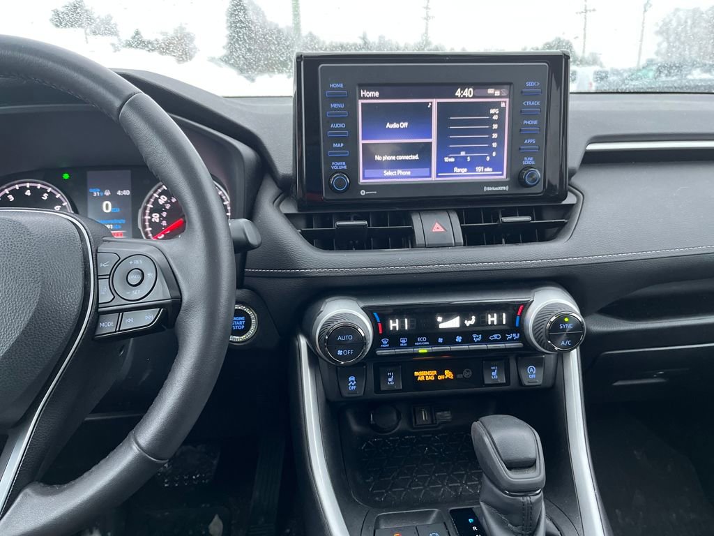 Used 2022 Toyota RAV4 XLE image 17