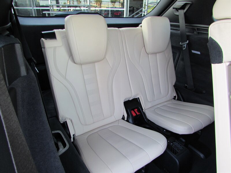 Used 2020 BMW X5 xDrive40i w/ Premium Package AWD/4WD image 37