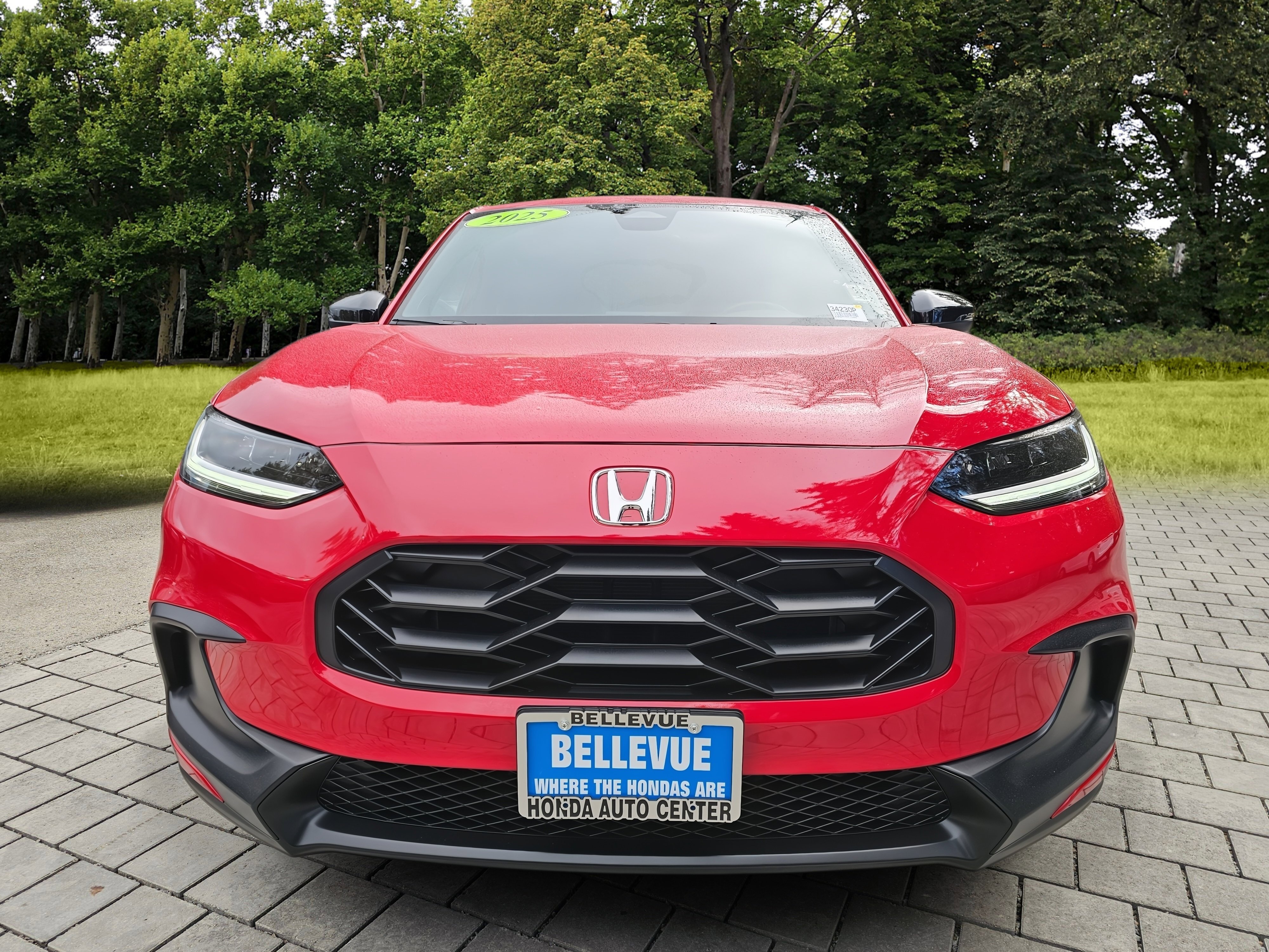 Certified 2025 Honda HR-V Sport image 2