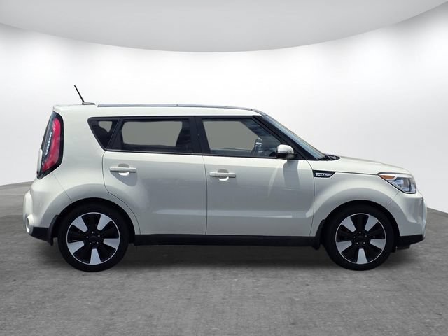 Used 2015 Kia Soul ! w/ Sun & Sound Package FWD image 3
