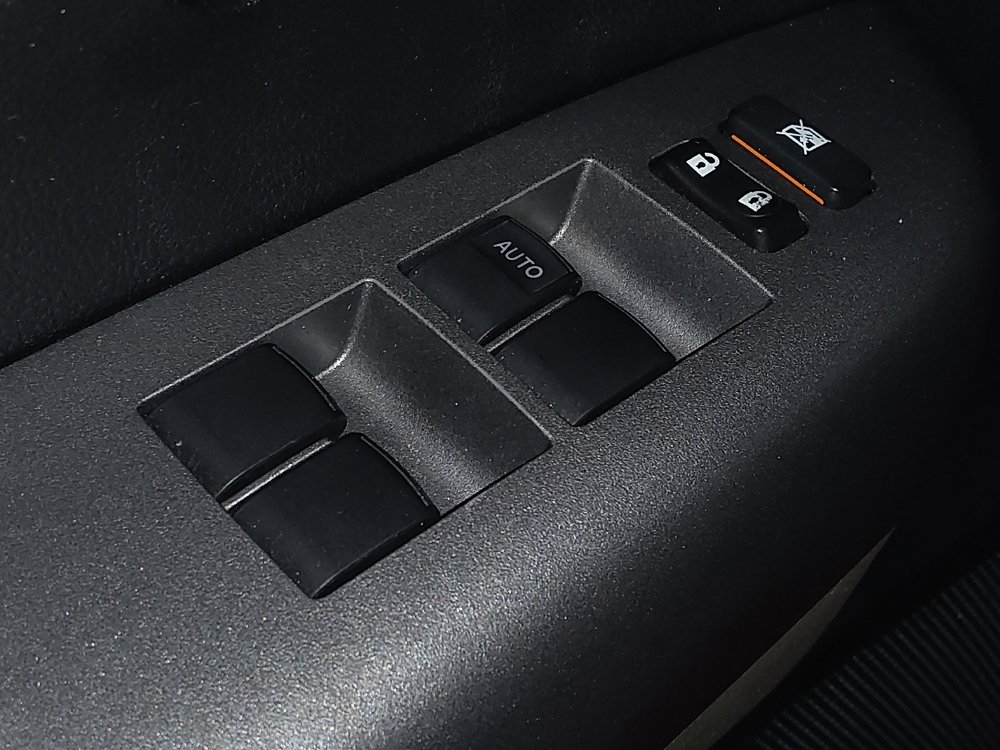 Used 2013 Toyota Tundra 2WD CrewMax image 27