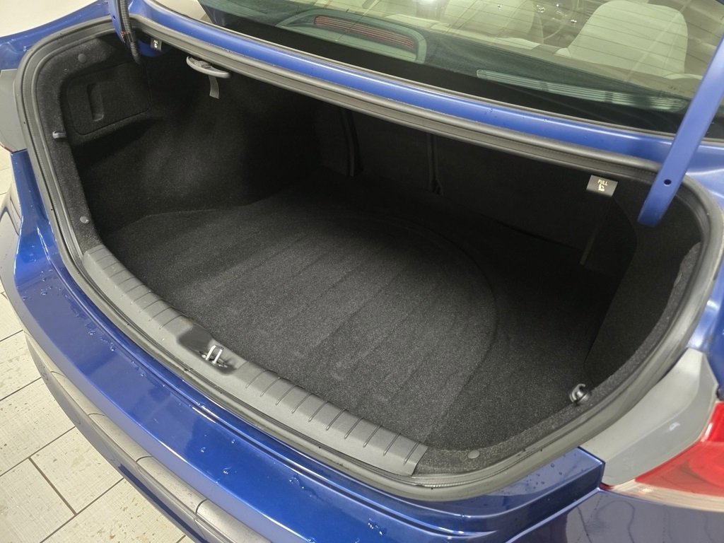 Used 2018 Hyundai Elantra SEL w/ Cargo Package image 16