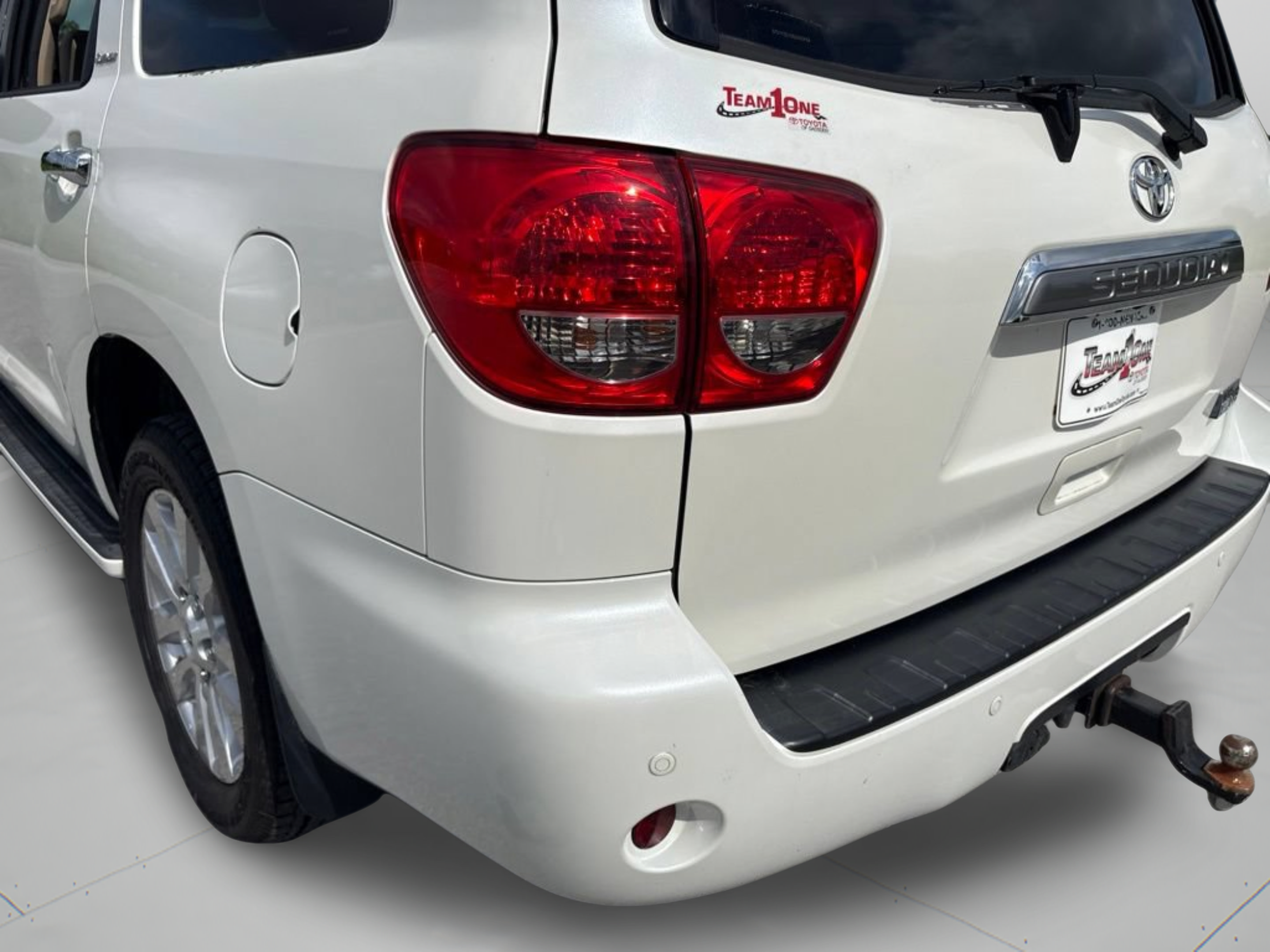 Used 2016 Toyota Sequoia Platinum RWD image 40