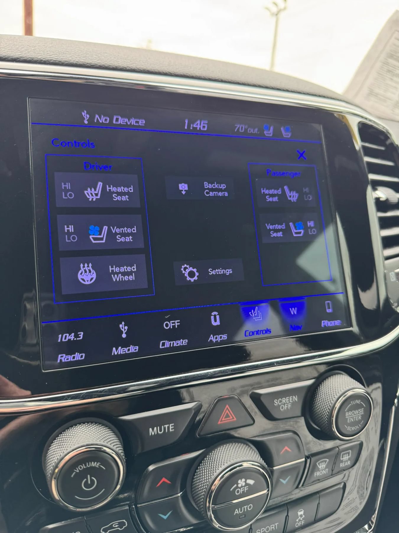 Used 2019 Jeep Grand Cherokee Limited w/ Luxury Group II AWD/4WD image 31