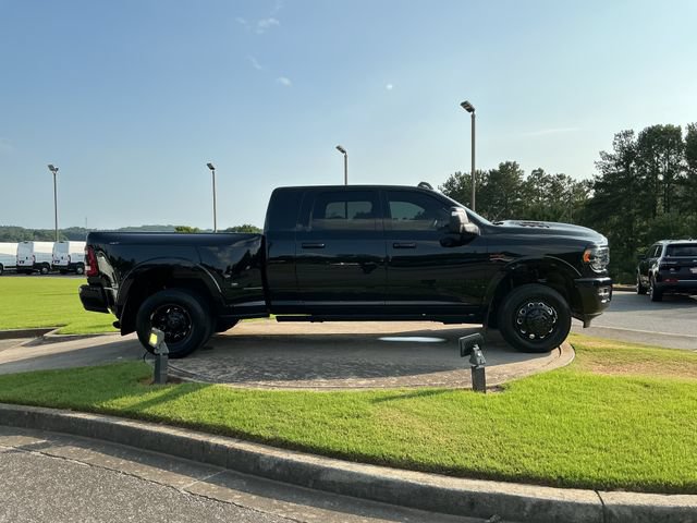 Used 2024 RAM 3500 Limited AWD/4WD image 7