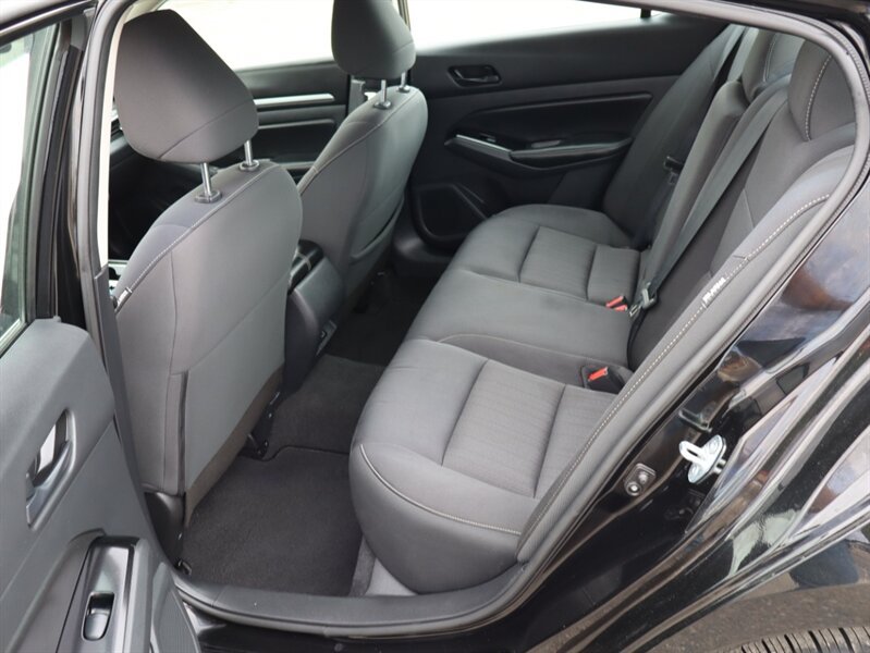 Used 2023 Nissan Altima 2.5 SV FWD image 14
