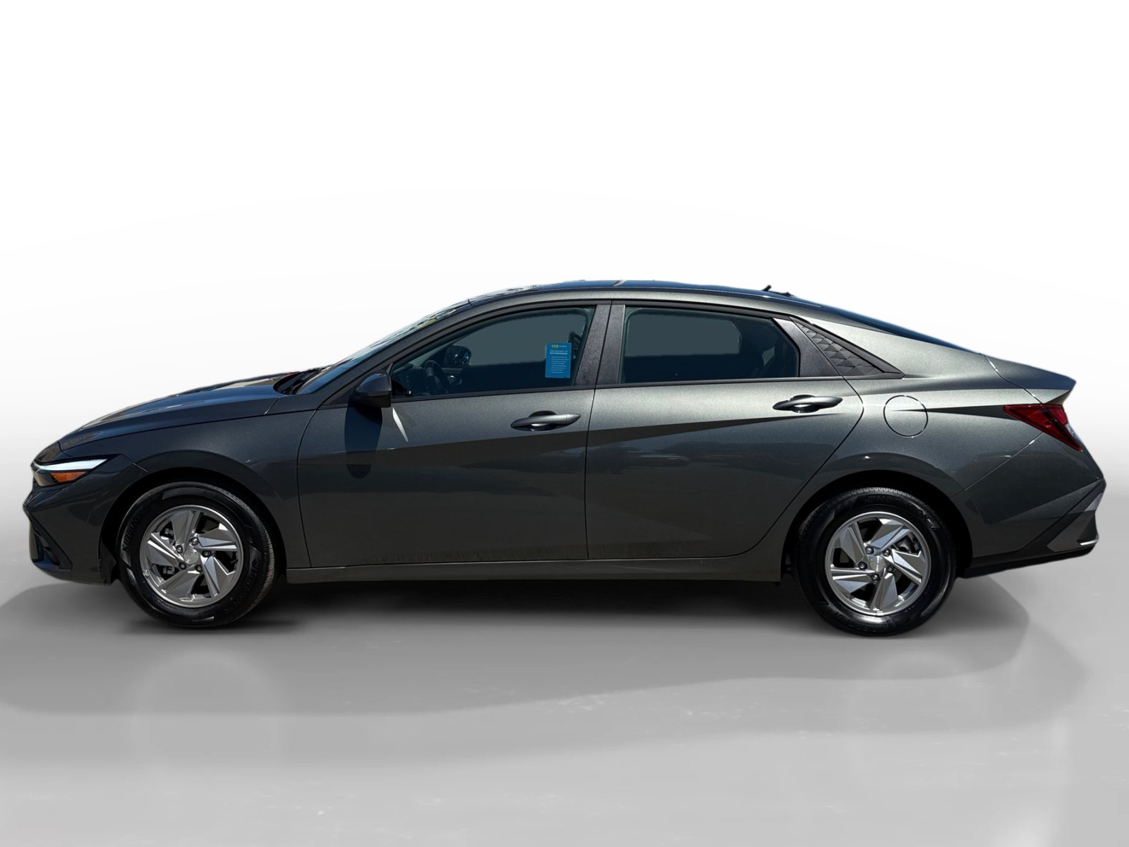 Certified 2026 Hyundai Elantra SE FWD image 2