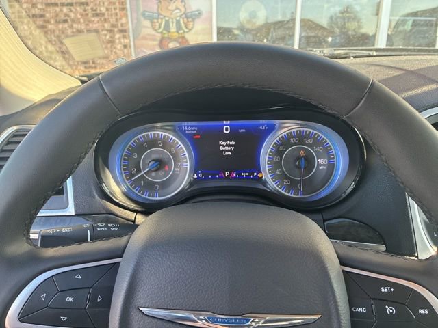 Used 2023 Chrysler 300 Touring L w/ Comfort Group image 25