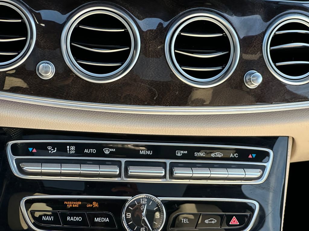 Used 2017 Mercedes-Benz E 300 image 17