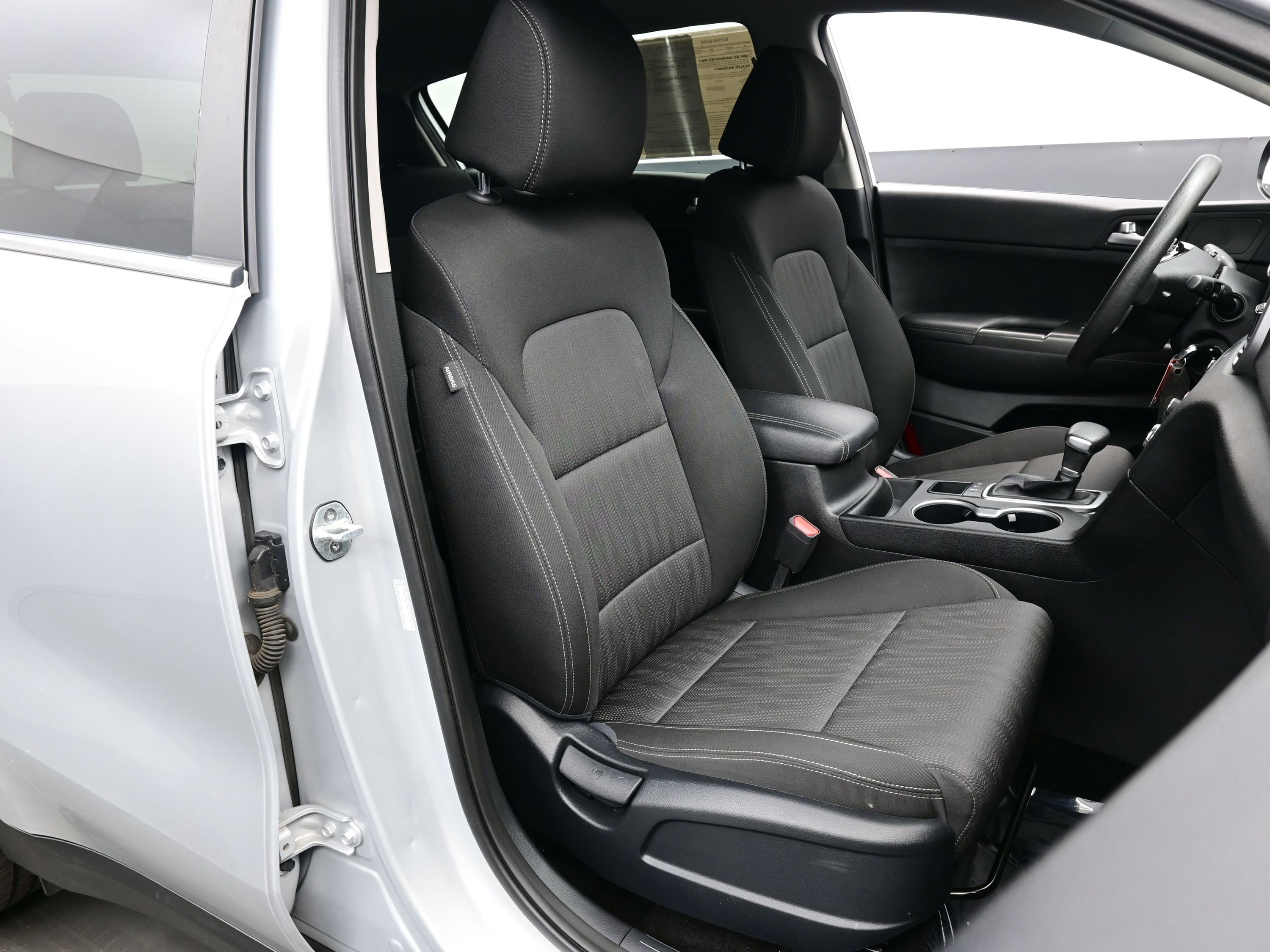 Used 2022 Kia Sportage LX image 15