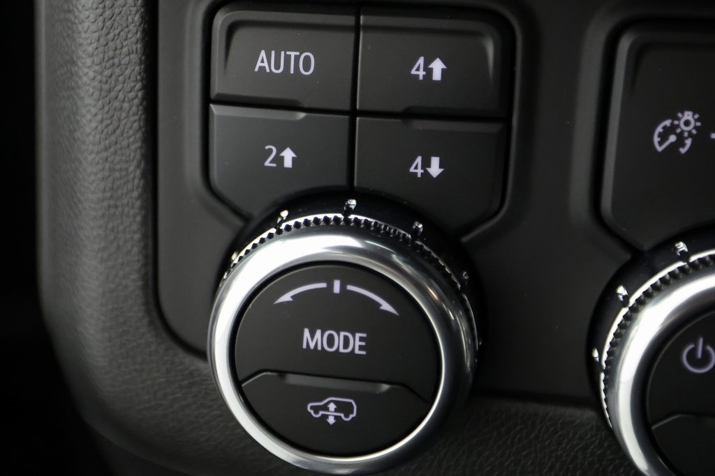 Used 2025 GMC Yukon AT4 Ultimate w/ LPO, Illumination Package image 28