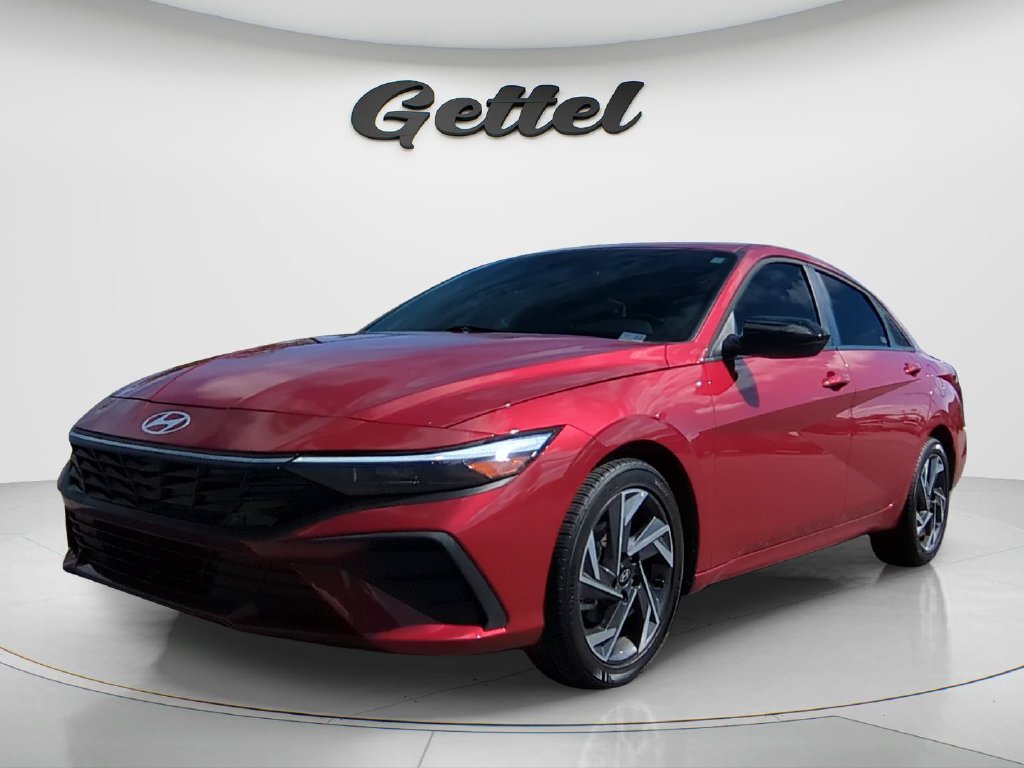 Certified 2025 Hyundai Elantra Sport FWD image 1